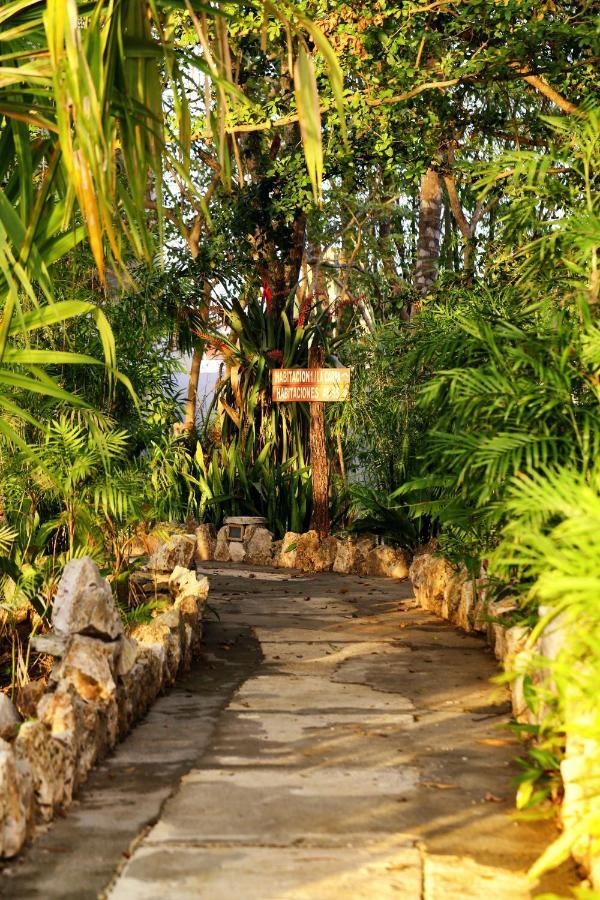 Hotel Maya Internacional Flores Eksteriør bilde