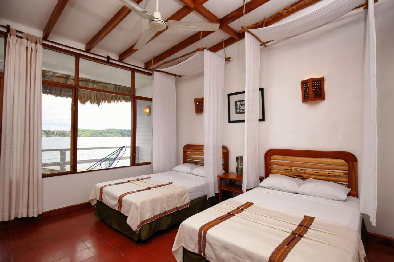 Hotel Maya Internacional Flores Eksteriør bilde