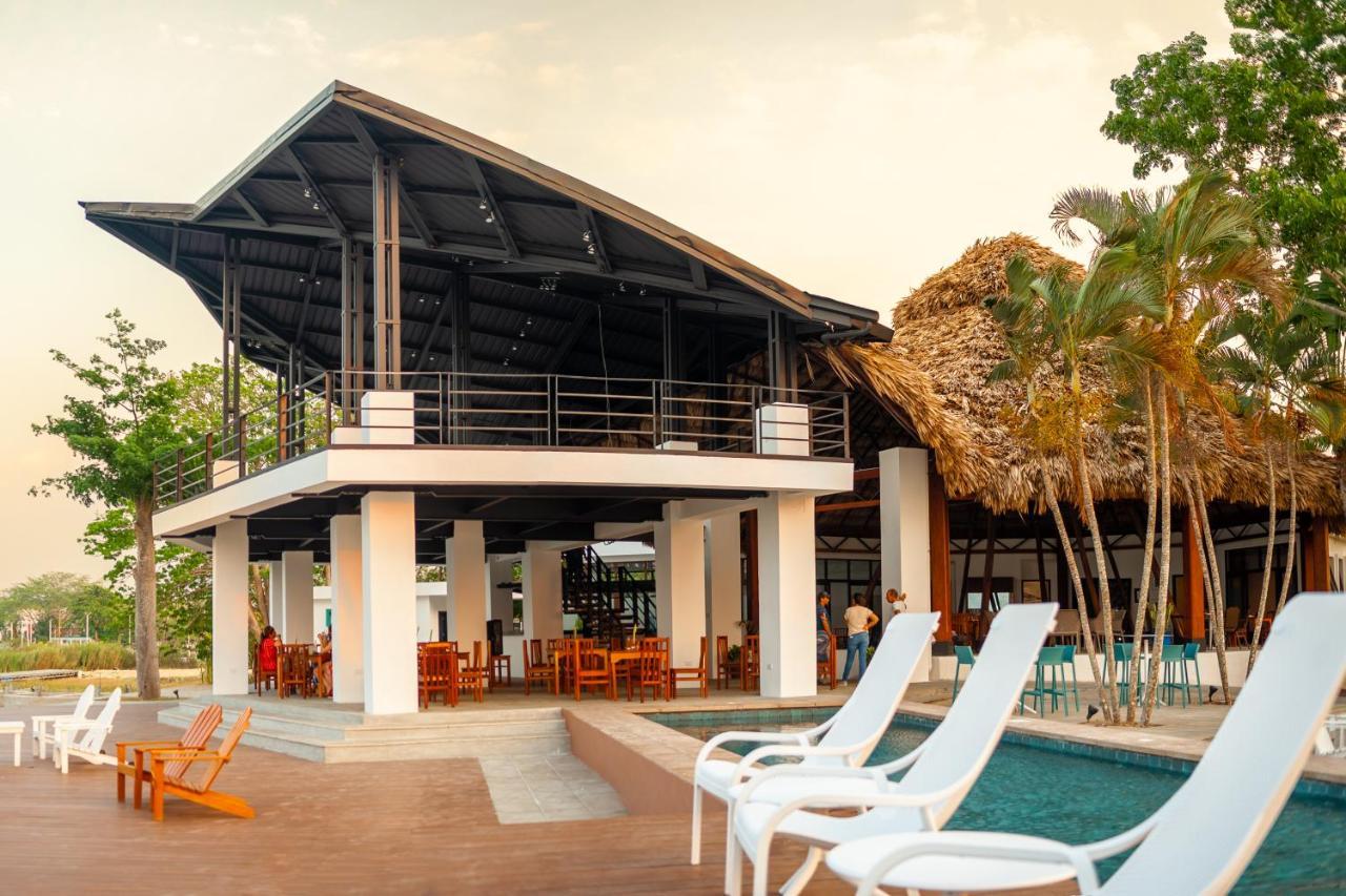 Hotel Maya Internacional Flores Eksteriør bilde