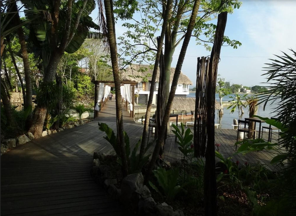 Hotel Maya Internacional Flores Eksteriør bilde